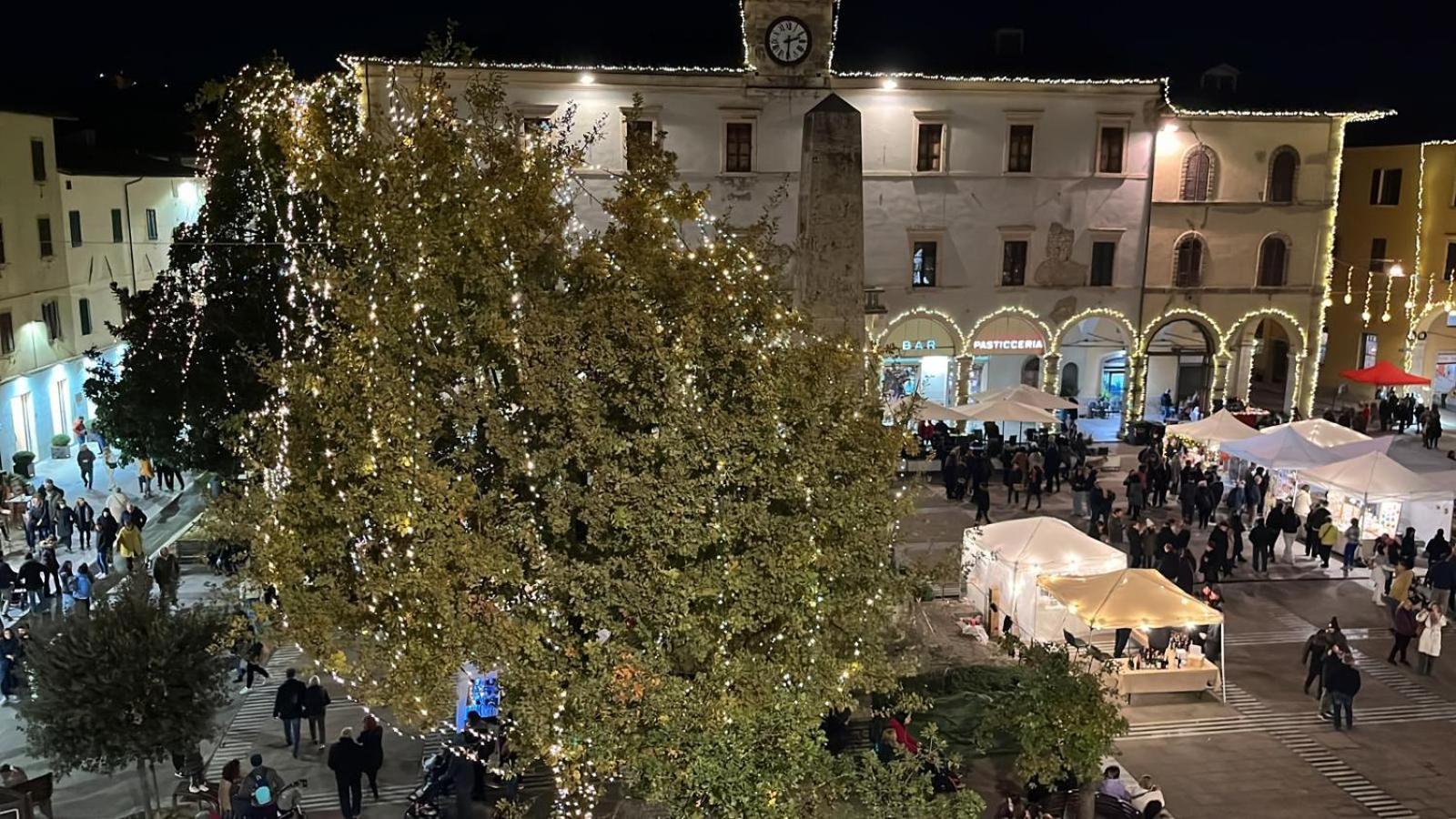 Apartamento Piazza Arnolfo 1932 Colle di Val d'Elsa Exterior foto